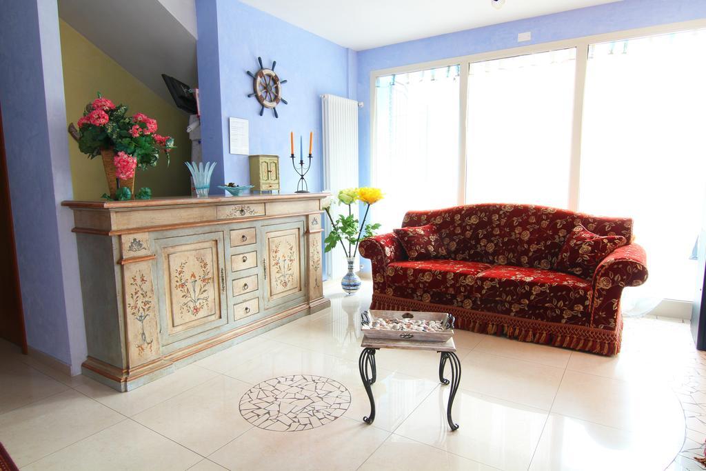 Residence Blu Marine 里米尼 外观 照片
