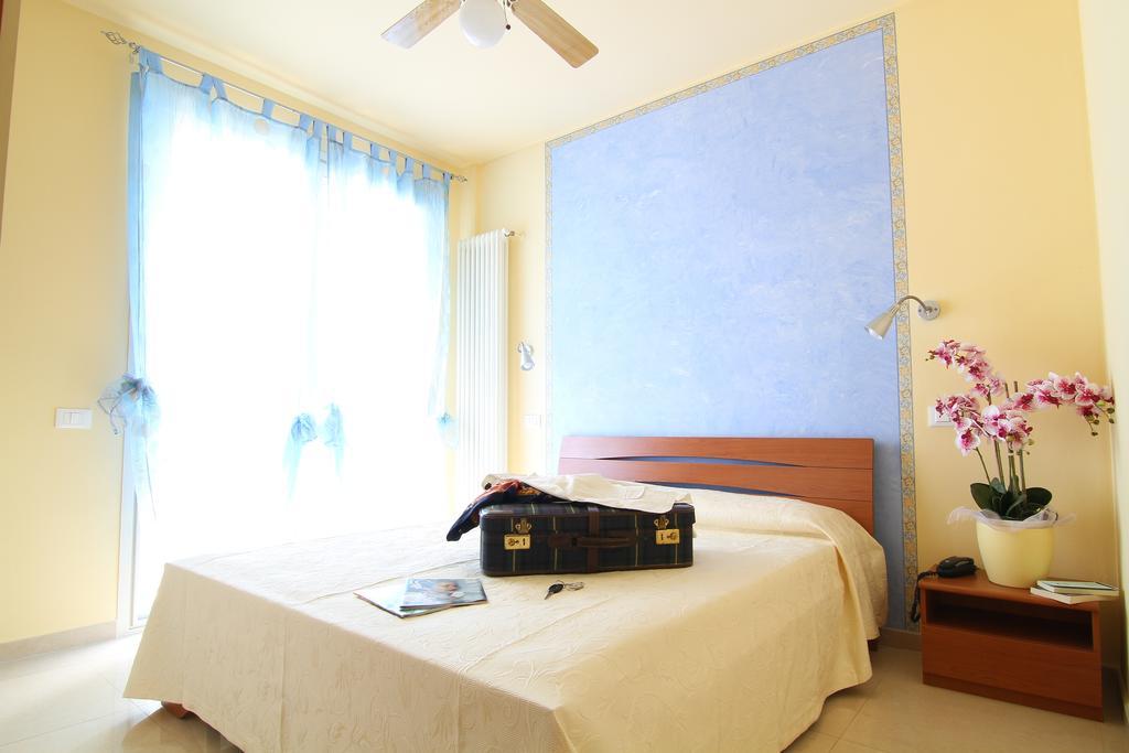 Residence Blu Marine 里米尼 客房 照片