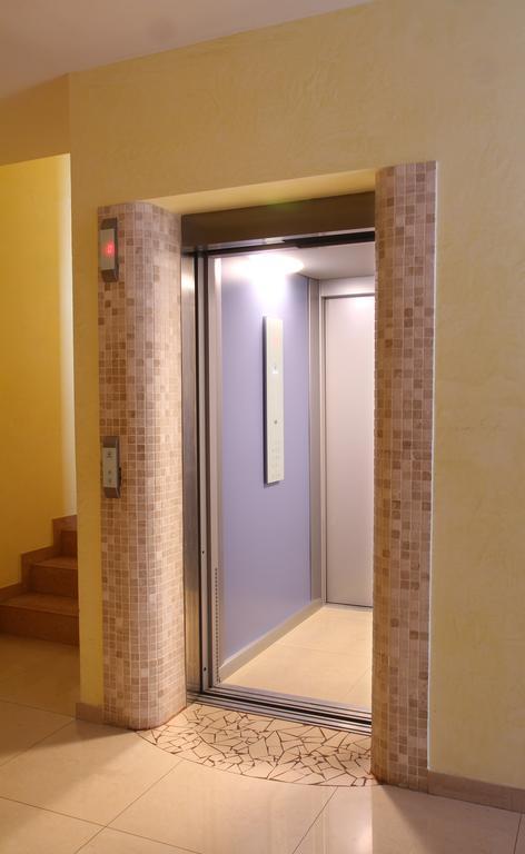 Residence Blu Marine 里米尼 外观 照片